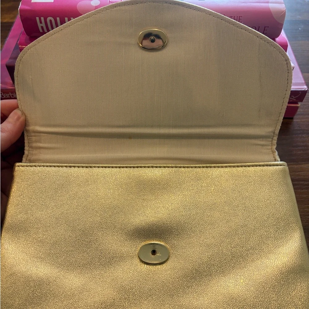 Vintage Gold 80’s Metallic Pleated Faux Leather Clutch